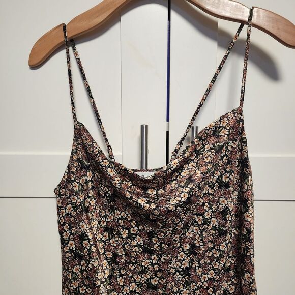 Floral satin mini dress perfect for Fall small - Picture 4 of 10